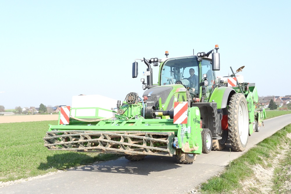 Loonbedrijf Veassen uit Landgraaf werkt in Nederland en Duitsland