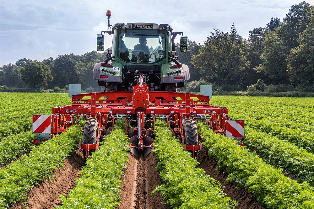 Mechanische onkruidbestrijding voor aardappelen en wortelen