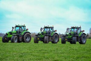 Drie nieuwe Deutz-Fahr trekkers bij Beekman