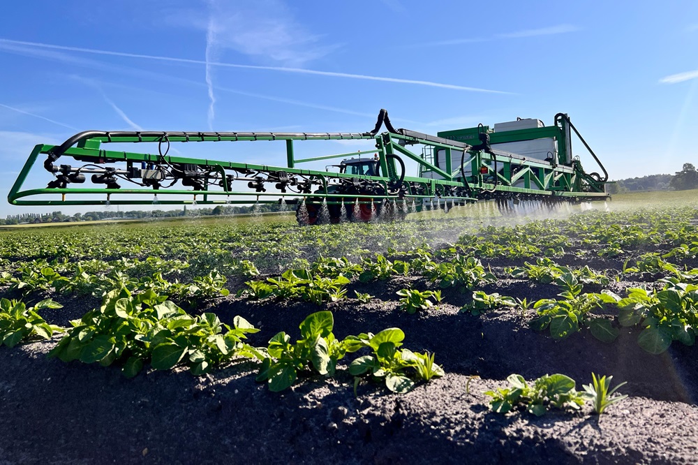 CHD en TeeJet tillen boomlevelling veldspuit naar een hoger niveau