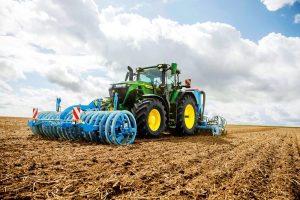 John Deere vernieuwt 6R-serie met nadruk op comfort, precisie en inzetbaarheid