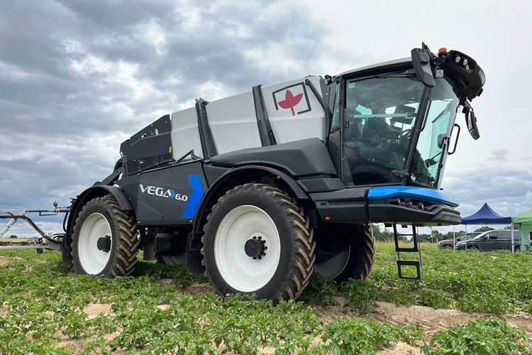 02_Evrard Vega_AUTOMOTEUR.750